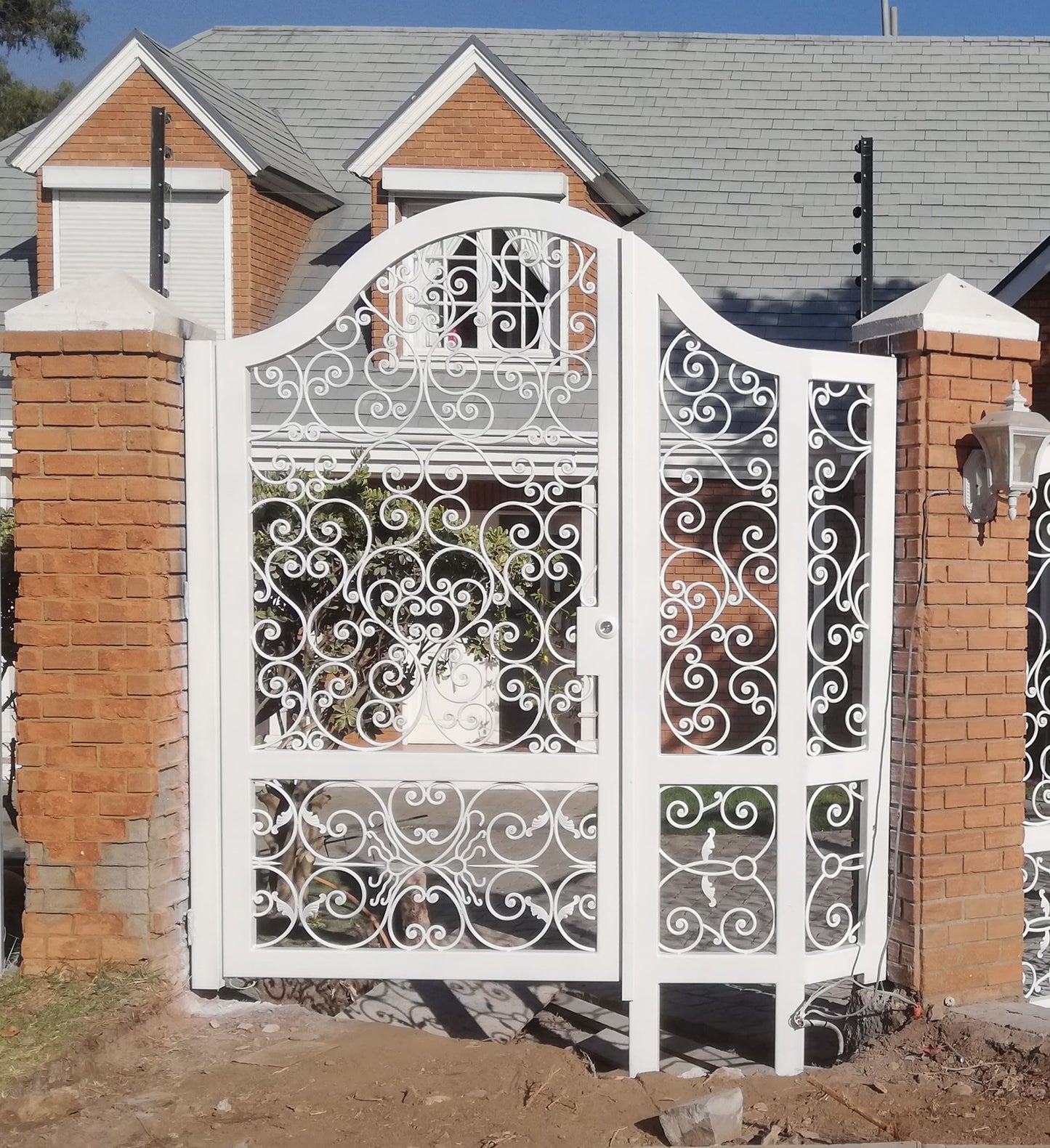 Puerta de Fierro Forjado Venables | Diseño a Medida