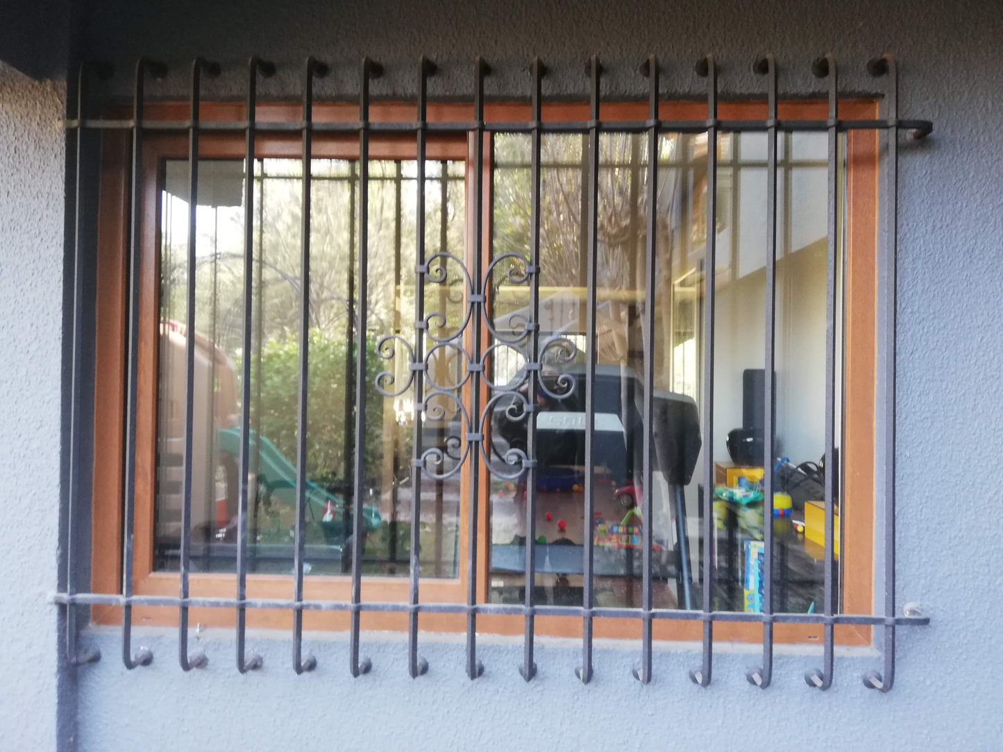 Protección de Ventana Arellano | Diseño a Medida