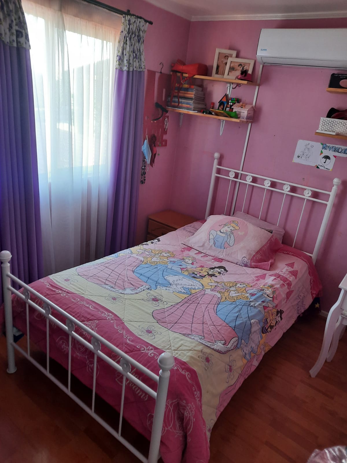Cama Diseño Sofía | Flores Fundidas.