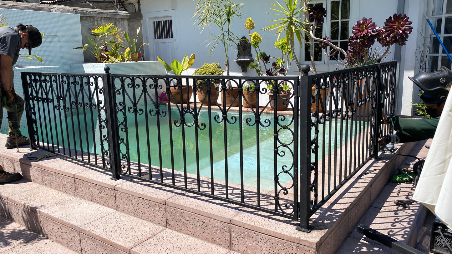 Reja de piscina forjada